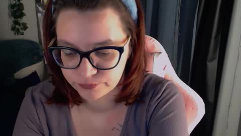 Snapshot of millapoolys chatting on 11.29.25 Milla online show from 11.29.25