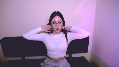 Milla online show from 11.25.25