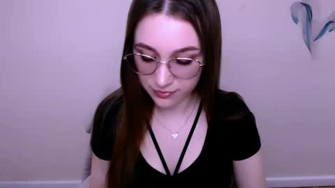 Snapshot of millasamsd chatting on 04.22.26 Milla online show from 04.22.26