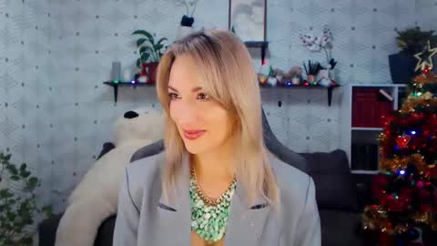 MillaXQueen online show from 12.20.25