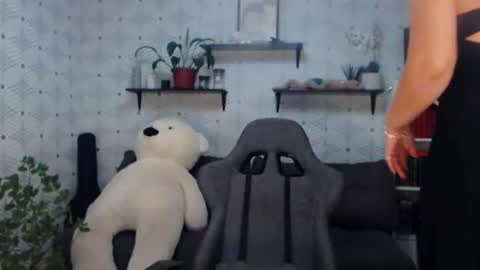 MillaXQueen online show from 06.30.26