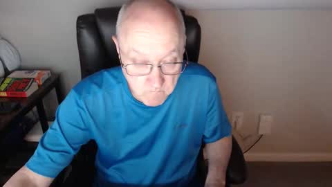 Snapshot of millenium0129 chatting on 04.25.26 millenium0129 online show from 04.25.26