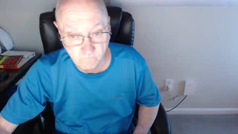 Snapshot of millenium0129 chatting on 05.10.26 millenium0129 online show from 05.10.26
