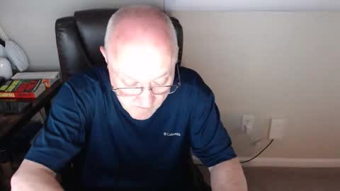 Snapshot of millenium0129 chatting on 05.18.26 millenium0129 online show from 05.18.26