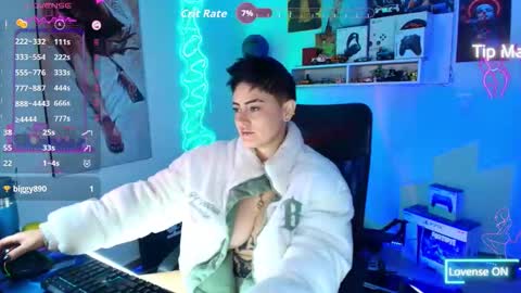 Im girl my name is Johana  online show from 09.19.25