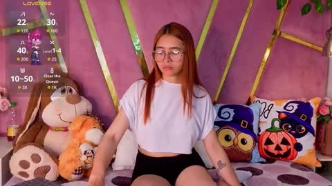 Snapshot of milleyjones_ chatting on 10.14.25 milleyjones_ online show from 10.14.25