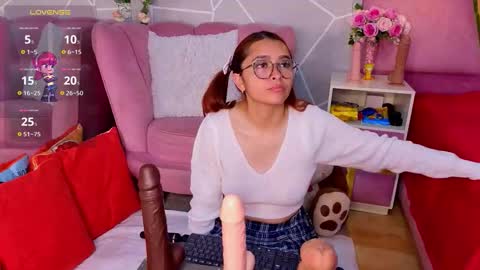 Snapshot of milleyjones_ chatting on 11.10.25 milleyjones_ online show from 11.10.25