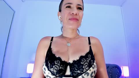 Millie online show from 01.11.25