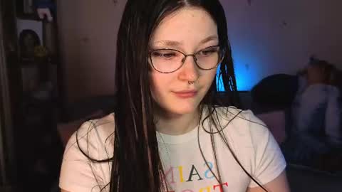 Snapshot of milliedoll chatting on 06.17.26 Millie online show from 06.17.26