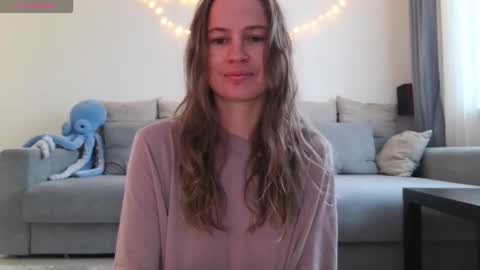 Snapshot of milly_browski chatting on 10.16.25 milly_browski online show from 10.16.25