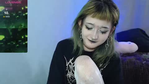 Snapshot of milten_trish chatting on 05.11.26 milten_trish online show from 05.11.26