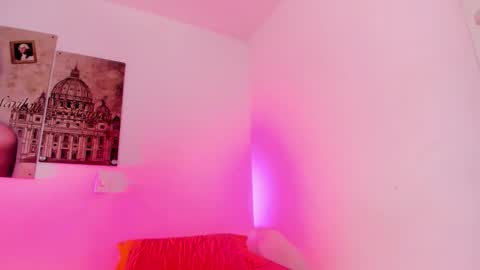 Snapshot of milu_cooper chatting on 11.08.25 milu modelo independiente .onlyfans kmila model online show from 11.08.25