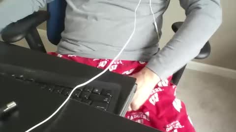 Snapshot of milwaukeebadger24 chatting on 02.06.26 milwaukeebadger24 online show from 02.06.26