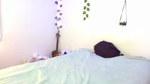 mily_baker online show from 12.02.24