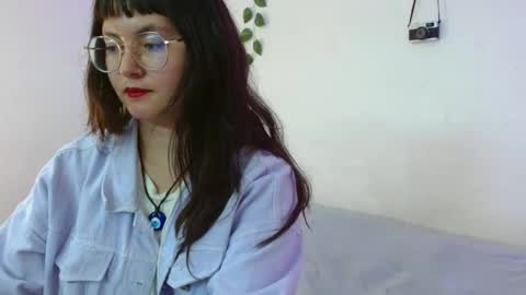 mily_baker online show from 03.03.25