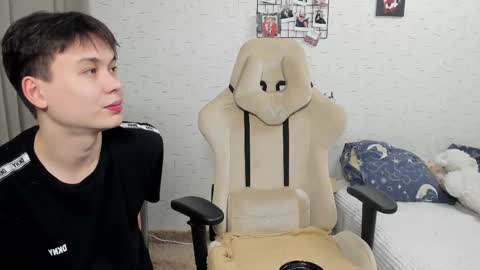 Milena and Jasper online show from 02.22.25