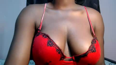 Snapshot of mimiebony chatting on 07.07.26 mimiebony online show from 07.07.26