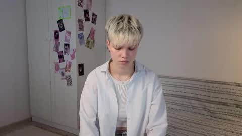 Snapshot of mimipuff chatting on 10.16.25 Sonya online show from 10.16.25