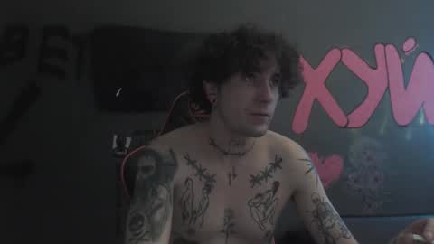 Snapshot of min1pekka chatting on 11.08.25 Max online show from 11.08.25