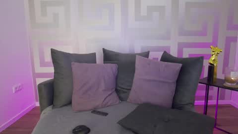 Mina online show from 02.11.25