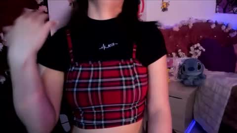 Snapshot of minami_nakamura chatting on 11.02.25 minami_nakamura online show from 11.02.25