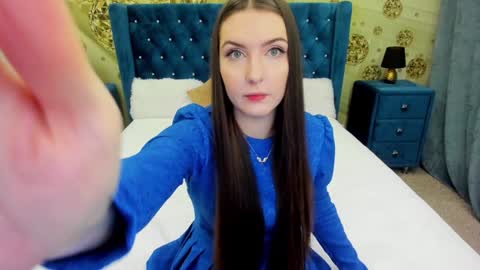 minchelskatrina online show from 01.04.25