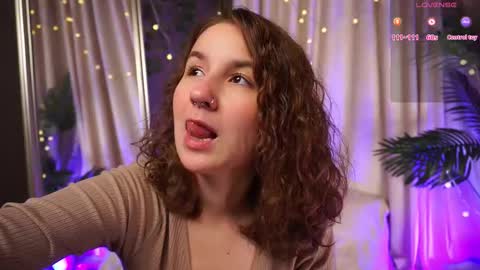 Snapshot of mind__game chatting on 10.08.25 Frances Next streams Thu Fri Sat 8am - 4pm GMT3 online show from 10.08.25