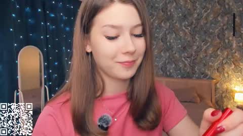 Snapshot of minditrelles chatting on 11.29.25 Mindi online show from 11.29.25