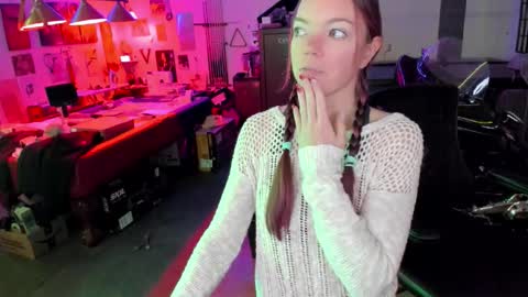 Mindy Mars online show from 12.15.25