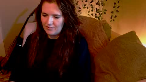 Snapshot of mindymounds chatting on 02.01.26 Mindy online show from 02.01.26