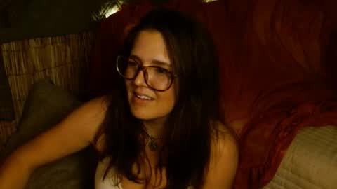 Snapshot of mindymounds chatting on 03.04.26 Mindy online show from 03.04.26