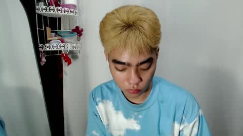 mingkla_man online show from 04.27.26