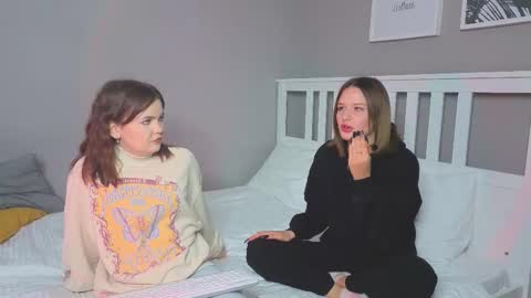 KarinaLeila online show from 09.15.25