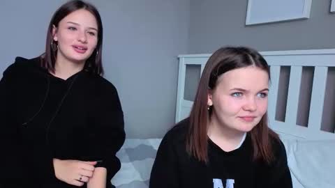 KarinaLeila online show from 10.03.25