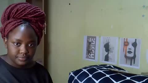 mini_karee online show from 02.18.26