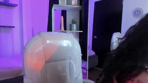 miniadelf online show from 04.15.26