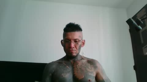 Snapshot of miniimgra chatting on 09.21.25 miniimgra online show from 09.21.25