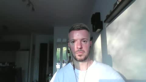 Snapshot of minka28 chatting on 04.17.26 minka28 online show from 04.17.26