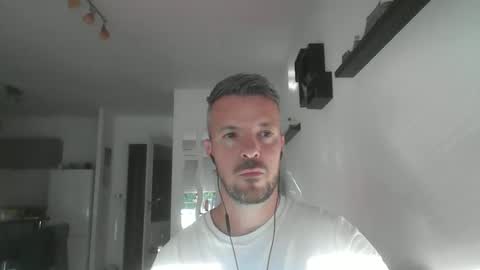 Snapshot of minka28 chatting on 05.15.26 minka28 online show from 05.15.26