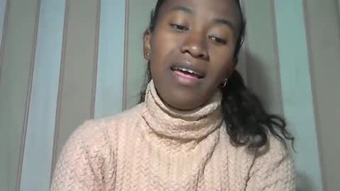 minouch211907 online show from 09.12.25