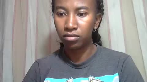 minouch211907 online show from 10.31.25