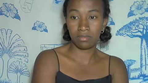 minouch211907 online show from 12.18.25