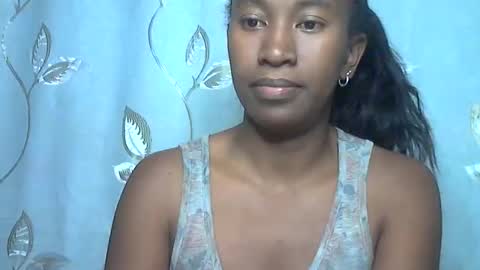 minouch211907 online show from 04.15.26