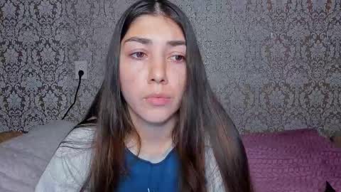 Snapshot of mira_bloempje chatting on 10.22.25 Mira online show from 10.22.25