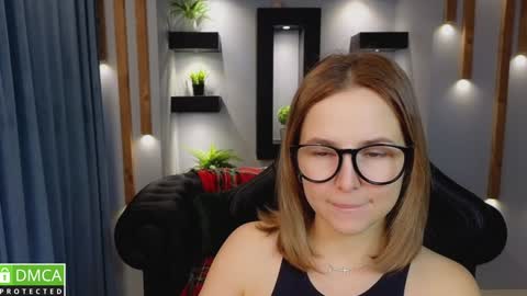 Snapshot of mira_mermayd chatting on 12.28.24 Mira online show from 12.28.24