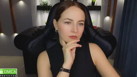 Snapshot of mira_mermayd chatting on 01.05.25 Mira online show from 01.05.25