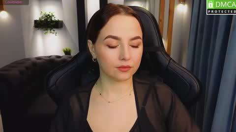 Snapshot of mira_mermayd chatting on 02.22.25 Mira online show from 02.22.25