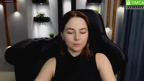 Snapshot of mira_mermayd chatting on 02.28.25 Mira online show from 02.28.25