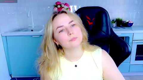 Snapshot of mira_mermayd chatting on 05.03.26 Mira online show from 05.03.26