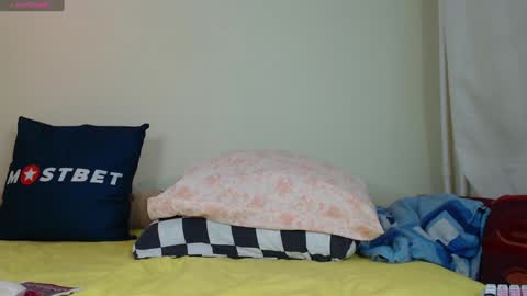 mira_one_ online show from 12.11.24